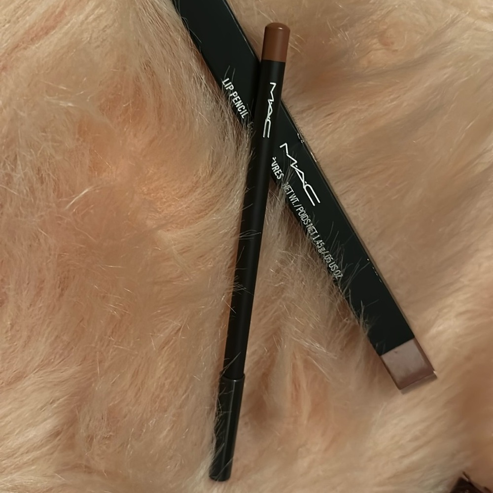 Mac Lipliner